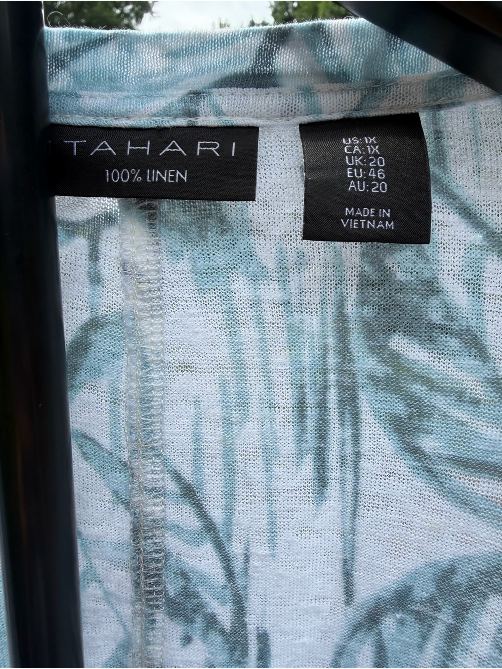 Tahari Light Blue and White Leaf-Print 100% Linen Top- Size 1X - Picture 3 of 8